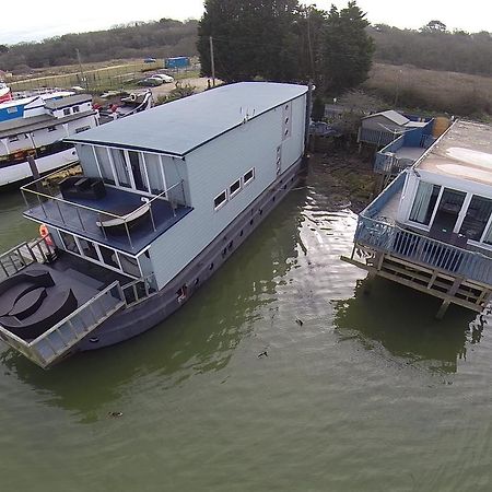 Houseboat Harbourside View Bed and Breakfast Newport  Buitenkant foto