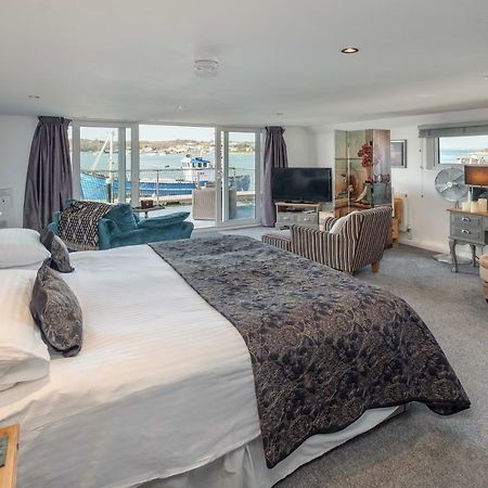 Houseboat Harbourside View Bed and Breakfast Newport  Buitenkant foto