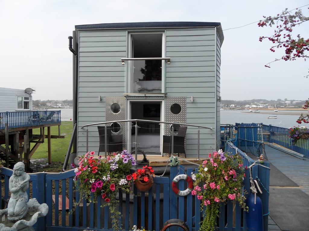 Houseboat Harbourside View Bed and Breakfast Newport  Buitenkant foto